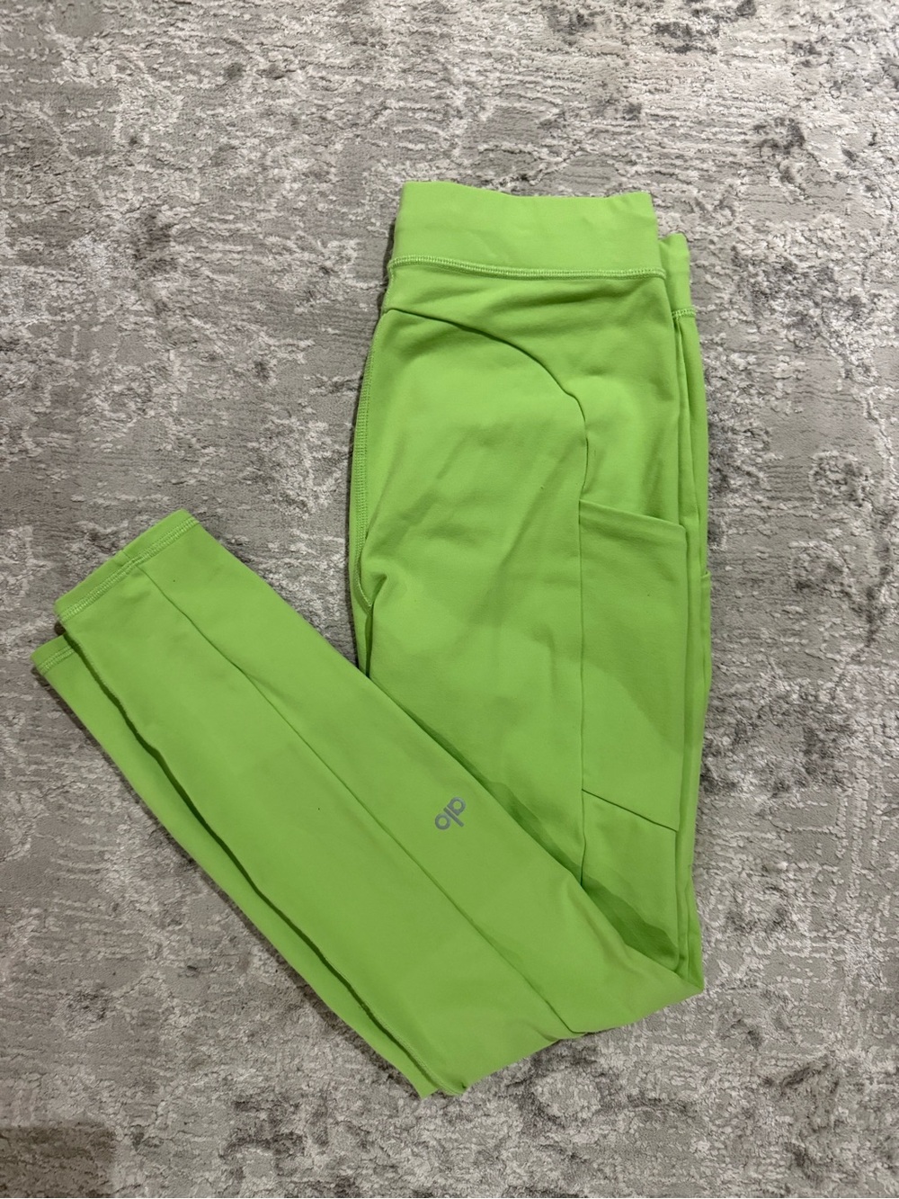 ALO Yoga  Lime Green Leggings with Side Pocket - high compression